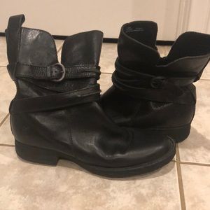 Born Black Booties